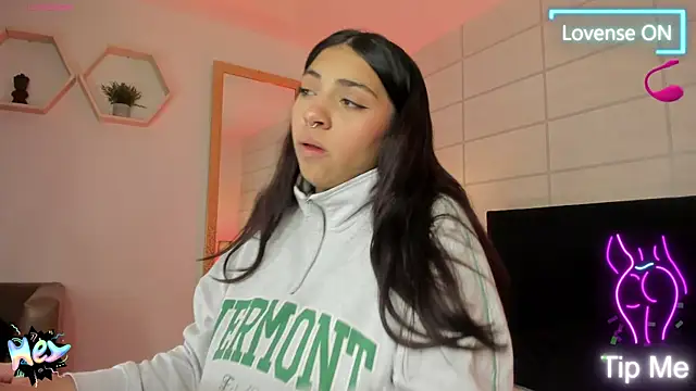 Christine Laam online show from 10/20/25, 11:54