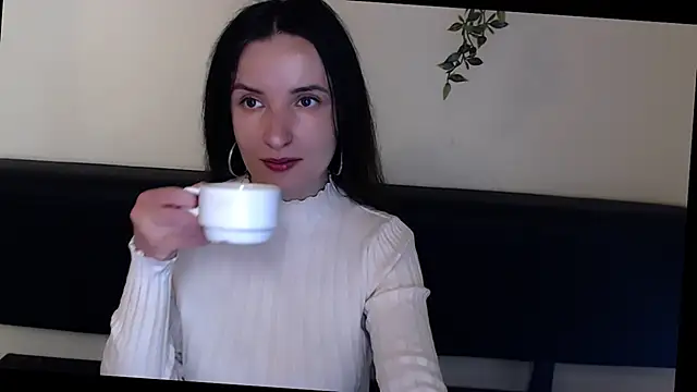 LaimaV  online show from 05/02/26, 09:58