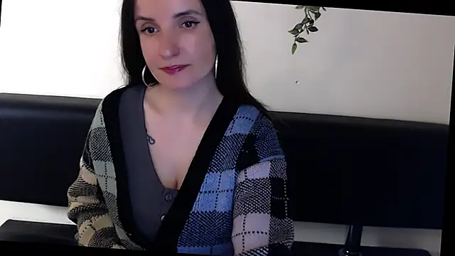LaimaV  online show from 05/02/26, 10:04