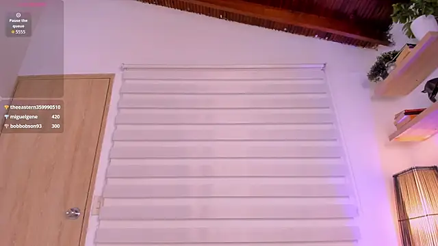 Milan ebony online show from 10/09/25, 11:58