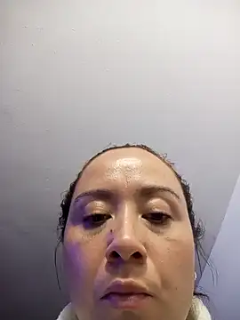 Snapshot of RenataSexy_ chatting on 01/05/25, 03:32 RenataSexy  online show from 01/05/25, 03:32