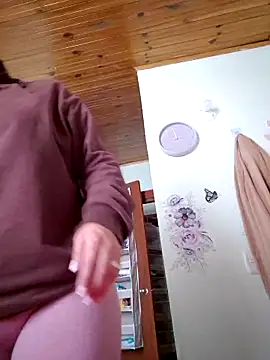 Snapshot of RenataSexy_ chatting on 09/11/25, 05:02 RenataSexy  online show from 09/11/25, 05:02