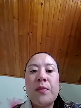 Snapshot of RenataSexy_ chatting on 10/15/25, 04:40 RenataSexy  online show from 10/15/25, 04:40