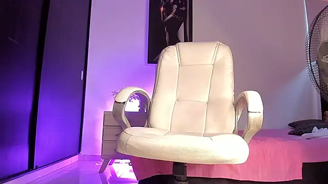 ALANAH KITTY online show from 12/09/24, 10:20