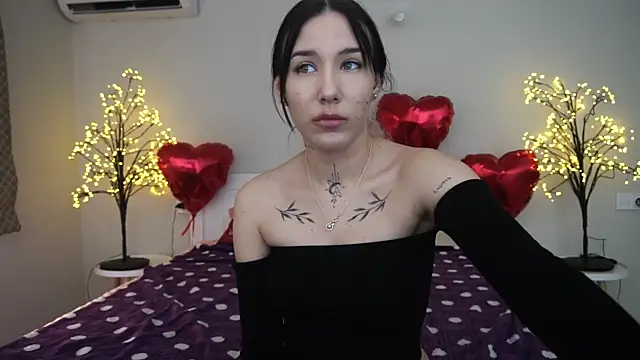 NikkiGoldSide online show from 02/26/25, 02:14