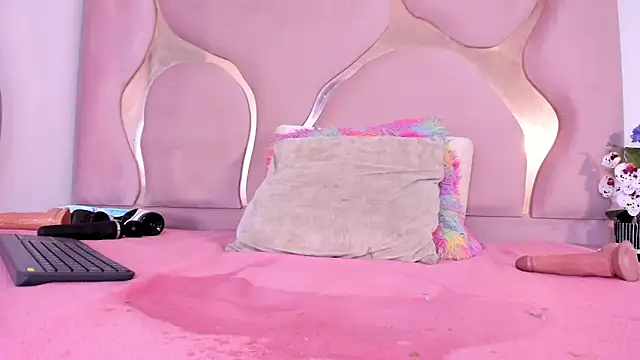 Sofia-candyht online show from 06/11/26, 02:53