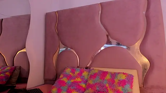 Sofia-candyht online show from 06/19/26, 08:34