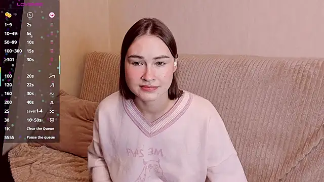 Snapshot of sleeeep_y chatting on 12/20/25, 06:15 sleeeep y online show from 12/20/25, 06:15