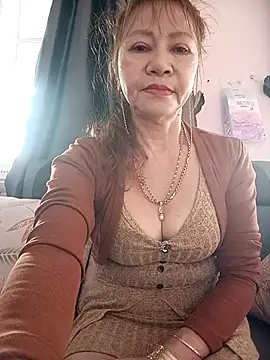 Snapshot of Baby-sexysweet69 chatting on 11/20/25, 01:28 Baby-sexysweet69 online show from 11/20/25, 01:28