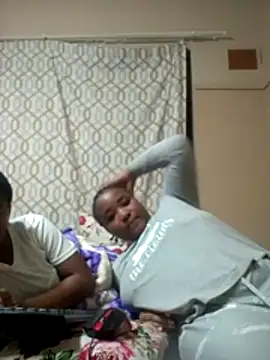 Snapshot of Sandrax04 chatting on 07/20/26, 08:44 Sandrax04 online show from 07/20/26, 08:44