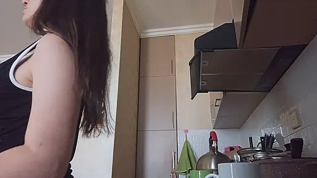 Snapshot of AlejandraDelaney chatting on 12/11/24, 12:34 AlejandraDelaney online show from 12/11/24, 12:34