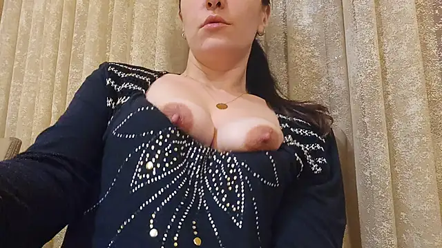 Snapshot of AlejandraDelaney chatting on 12/14/24, 05:14 AlejandraDelaney online show from 12/14/24, 05:14