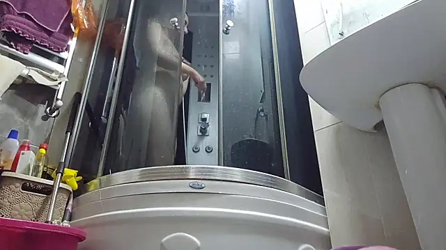 Snapshot of AlejandraDelaney chatting on 12/31/24, 11:09 AlejandraDelaney online show from 12/31/24, 11:09