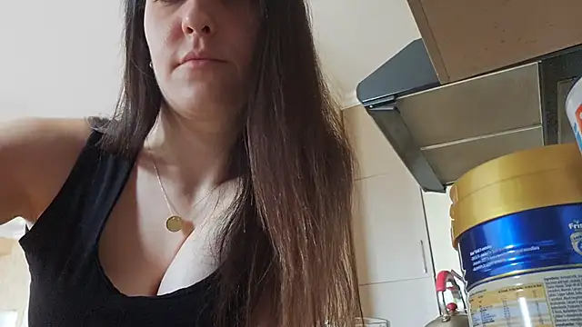 Snapshot of AlejandraDelaney chatting on 01/25/25, 08:42 AlejandraDelaney online show from 01/25/25, 08:42