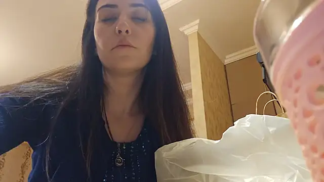 Snapshot of AlejandraDelaney chatting on 02/28/25, 04:10 AlejandraDelaney online show from 02/28/25, 04:10