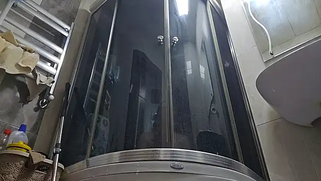 Snapshot of AlejandraDelaney chatting on 03/16/25, 11:27 AlejandraDelaney online show from 03/16/25, 11:27