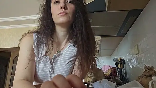 Snapshot of AlejandraDelaney chatting on 10/19/25, 09:10 AlejandraDelaney online show from 10/19/25, 09:10