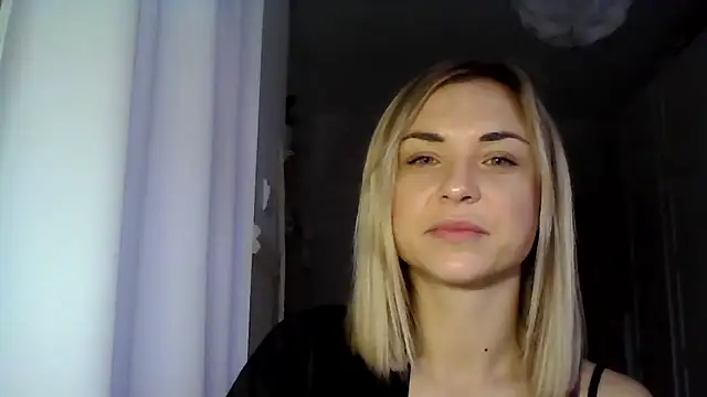 Snapshot of ashley_xlove chatting on 12/04/24, 07:39 ashley xlove online show from 12/04/24, 07:39