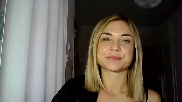 Snapshot of ashley_xlove chatting on 12/10/24, 07:37 ashley xlove online show from 12/10/24, 07:37