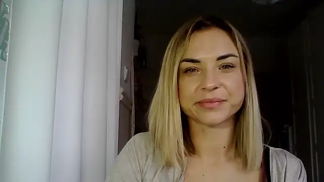 Snapshot of ashley_xlove chatting on 12/11/24, 07:42 ashley xlove online show from 12/11/24, 07:42