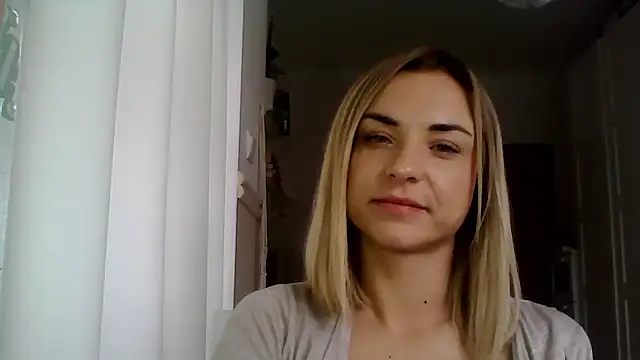 Snapshot of ashley_xlove chatting on 12/11/24, 10:47 ashley xlove online show from 12/11/24, 10:47