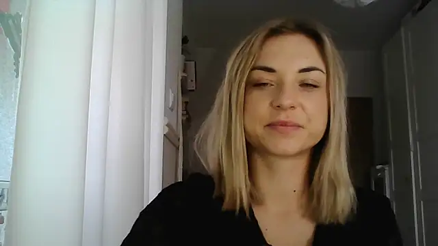 Snapshot of ashley_xlove chatting on 01/03/25, 10:52 ashley xlove online show from 01/03/25, 10:52