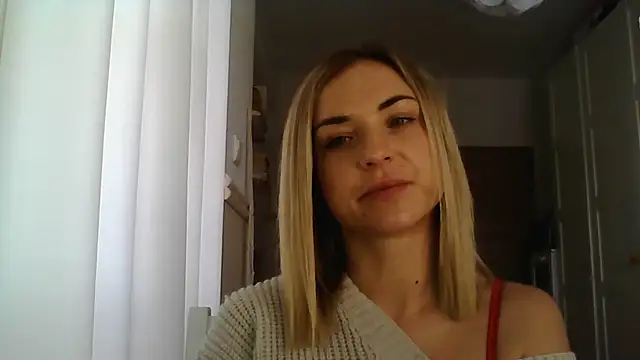 Snapshot of ashley_xlove chatting on 01/14/25, 10:48 ashley xlove online show from 01/14/25, 10:48