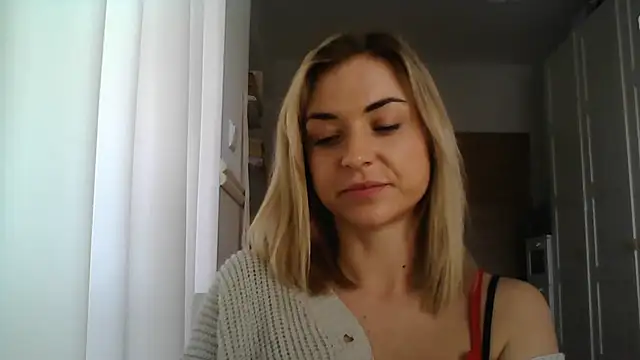 Snapshot of ashley_xlove chatting on 01/22/25, 10:50 ashley xlove online show from 01/22/25, 10:50