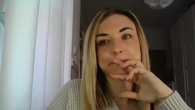 Snapshot of ashley_xlove chatting on 01/24/25, 07:41 ashley xlove online show from 01/24/25, 07:41