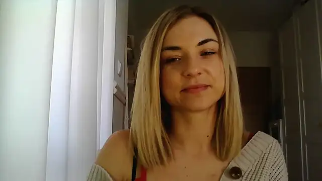 Snapshot of ashley_xlove chatting on 01/24/25, 10:43 ashley xlove online show from 01/24/25, 10:43