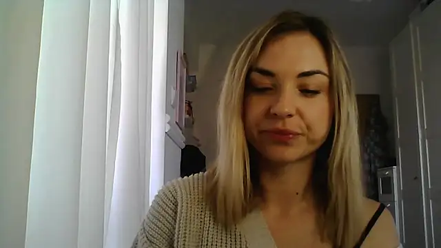 Snapshot of ashley_xlove chatting on 03/12/25, 07:35 ashley xlove online show from 03/12/25, 07:35