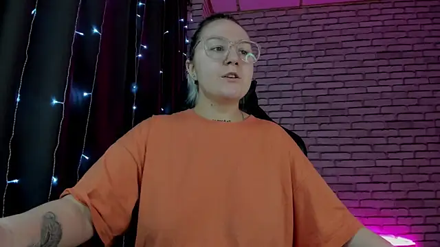 Debbie Taylor online show from 01/04/25, 03:28