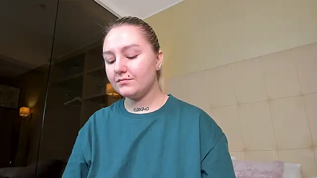 Debbie Taylor online show from 10/16/25, 05:03