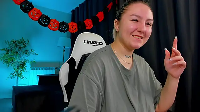 Debbie Taylor online show from 10/31/25, 03:02