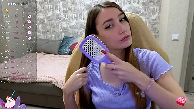 Snapshot of beril_kiss- chatting on 10/24/25, 06:37 beril kiss- online show from 10/24/25, 06:37