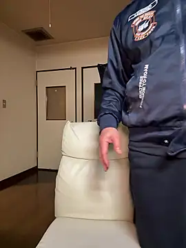 Snapshot of SaneService9 chatting on 02/05/26, 06:18 SaneService9 online show from 02/05/26, 06:18