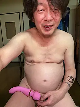 Snapshot of SaneService9 chatting on 02/16/26, 07:04 SaneService9 online show from 02/16/26, 07:04