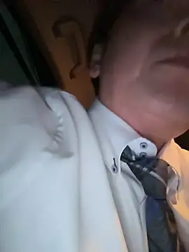 Snapshot of SaneService9 chatting on 03/03/26, 07:31 SaneService9 online show from 03/03/26, 07:31