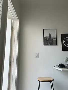 miamiworld online show from 12/18/24, 09:29