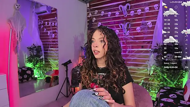 Sapphire Venuss online show from 10/27/25, 01:42