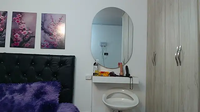 Snapshot of lily_f00x chatting on 11/13/25, 04:50 lily f00x online show from 11/13/25, 04:50