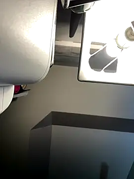 Snapshot of Watson4U chatting on 11/21/25, 03:54 Watson4U online show from 11/21/25, 03:54