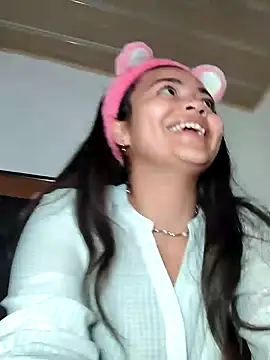 KimDevinne online show from 02/03/25, 09:07