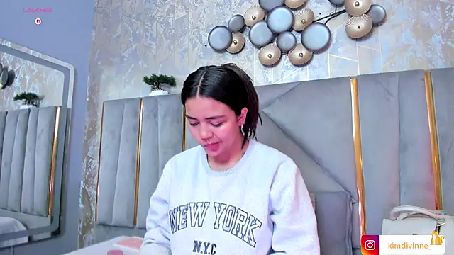 KimDevinne online show from 10/04/25, 03:26