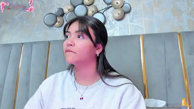 Snapshot of KimDevinne chatting on 02/07/26, 02:37 KimDevinne online show from 02/07/26, 02:37