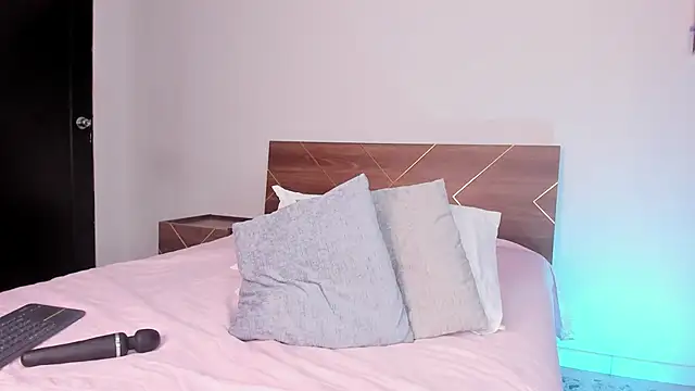 amber maxwell online show from 02/05/25, 11:39