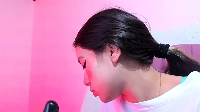 teffy lee online show from 12/12/24, 10:42