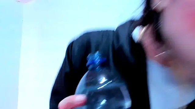 teffy lee online show from 12/29/24, 08:26