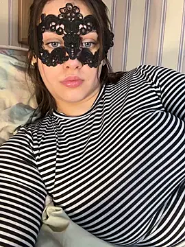 Snapshot of 69Laura696 chatting on 03/02/26, 01:07 69Laura696 online show from 03/02/26, 01:07