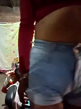 Snapshot of yovana13 chatting on 02/16/26, 05:53 yovana13 online show from 02/16/26, 05:53